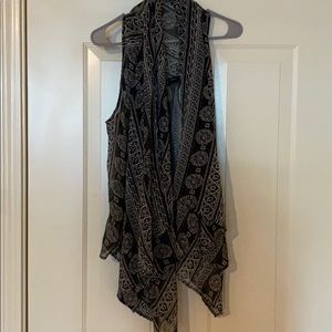 HOLLISTER SHAWL